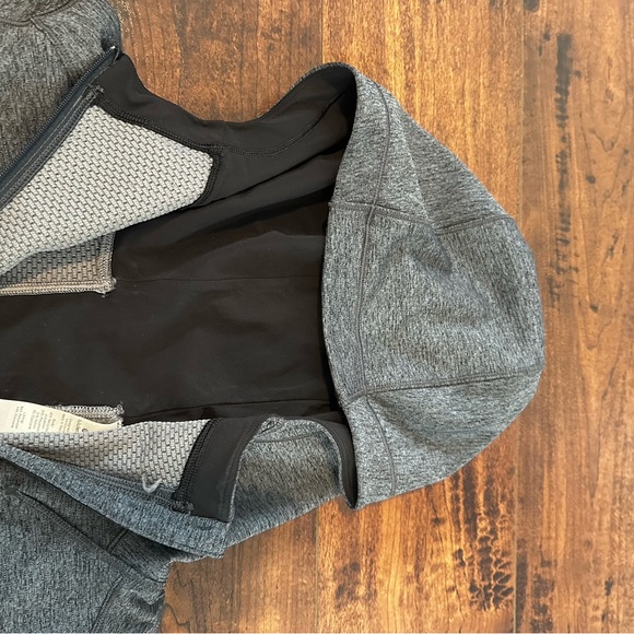 Lululemon Gray Cropped Hoodie - Picture 5 of 7